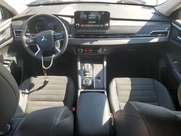 JA4J4VA82RZ083914 2024 MITSUBISHI OUTLANDER - Image 8