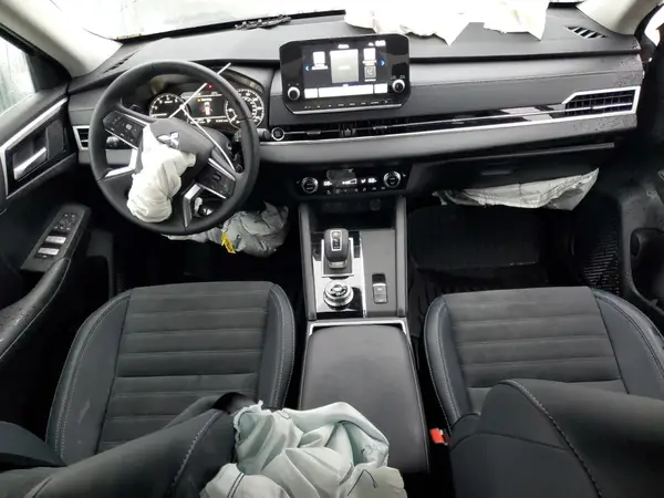 JA4J4VA82RZ084738 2024 MITSUBISHI OUTLANDER - Image 8
