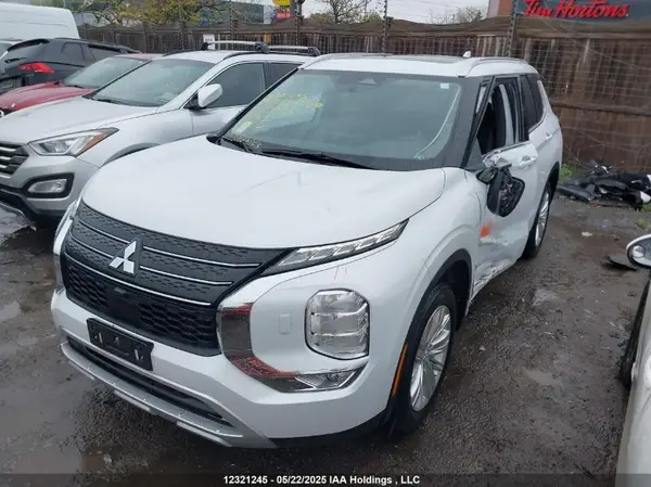 JA4J4VA82RZ601441 2024 MITSUBISHI OUTLANDER - Image 2