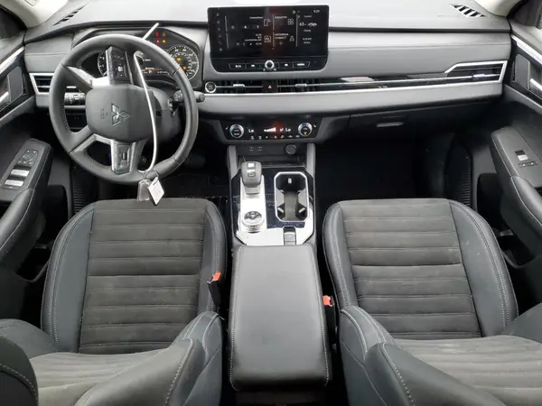 JA4J4VA82SZ015408 2025 MITSUBISHI OUTLANDER - Image 8