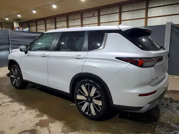 JA4J4VA82SZ016381 2025 MITSUBISHI OUTLANDER - Image 2