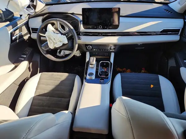 JA4J4VA82SZ024397 2025 MITSUBISHI OUTLANDER - Image 8