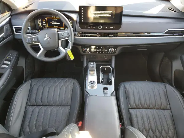 JA4J4VA82SZ616608 2025 MITSUBISHI OUTLANDER - Image 8
