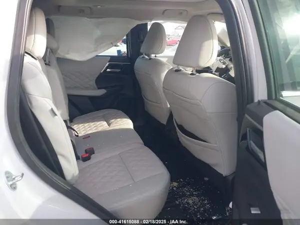 JA4J4VA83PZ037828 2023 MITSUBISHI OUTLANDER - Image 8