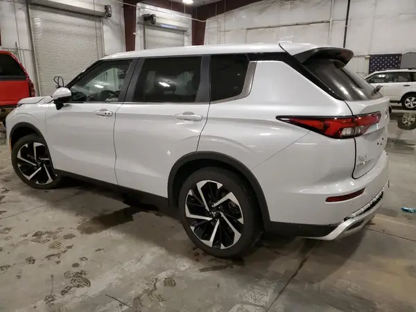 JA4J4VA83RZ008834 2024 MITSUBISHI OUTLANDER - Image 2