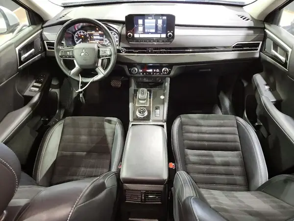 JA4J4VA83RZ051795 2024 MITSUBISHI OUTLANDER - Image 8
