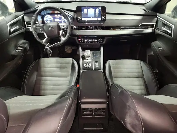 JA4J4VA83RZ067155 2024 MITSUBISHI OUTLANDER - Image 8