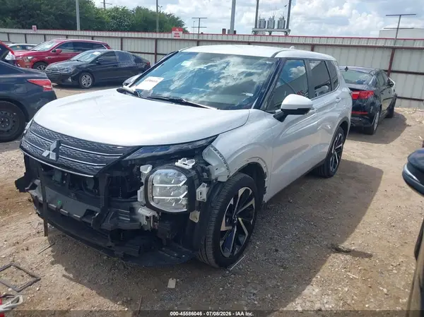 JA4J4VA83RZ071268 2024 MITSUBISHI OUTLANDER - Image 2