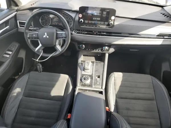 JA4J4VA83RZ075675 2024 MITSUBISHI OUTLANDER - Image 8
