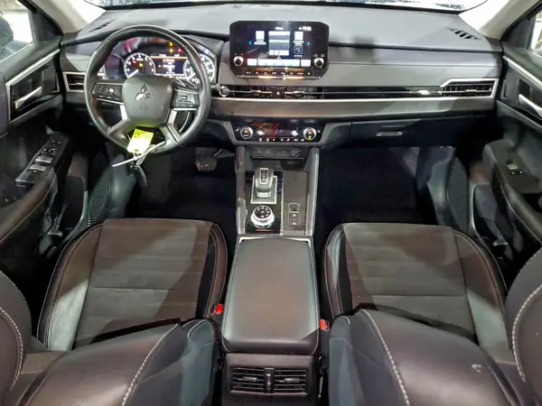 JA4J4VA83RZ076955 2024 MITSUBISHI OUTLANDER - Image 8