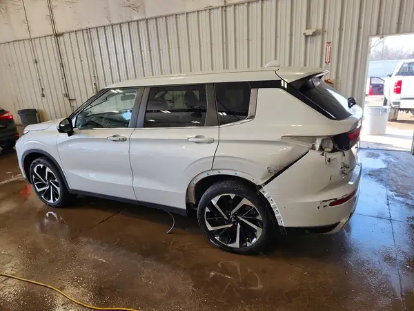 JA4J4VA83RZ080892 2024 MITSUBISHI OUTLANDER - Image 2