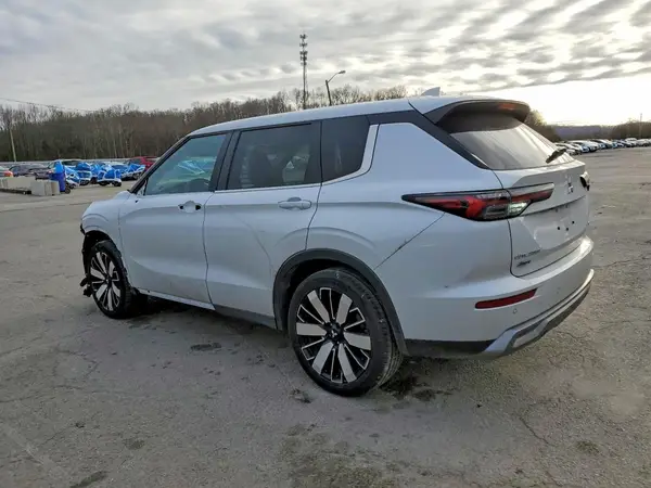 JA4J4VA83SZ016552 2025 MITSUBISHI OUTLANDER - Image 2