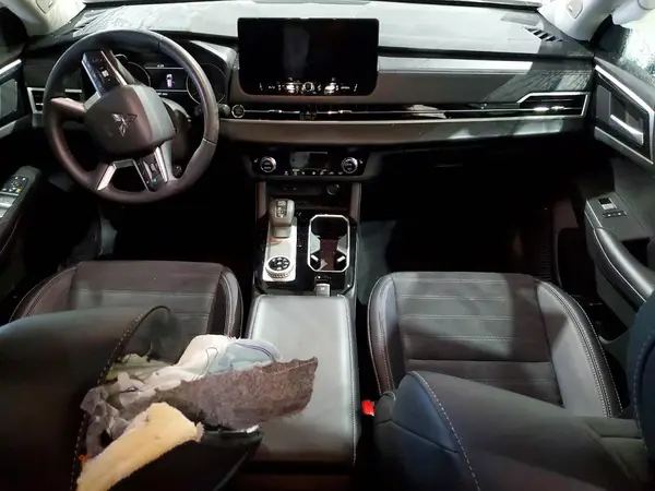 JA4J4VA83SZ033724 2025 MITSUBISHI OUTLANDER - Image 8