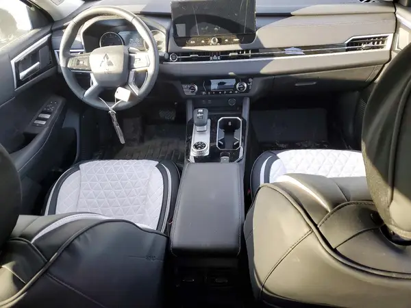 JA4J4VA83SZ039880 2025 MITSUBISHI OUTLANDER - Image 8