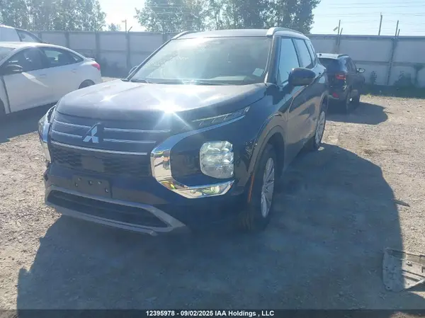 JA4J4VA83SZ622000 2025 MITSUBISHI OUTLANDER - Image 2