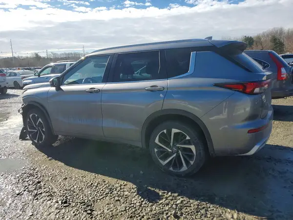 JA4J4VA84NZ022431 2022 MITSUBISHI OUTLANDER - Image 2
