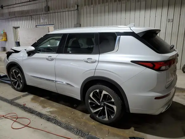 JA4J4VA84NZ046521 2022 MITSUBISHI OUTLANDER - Image 2
