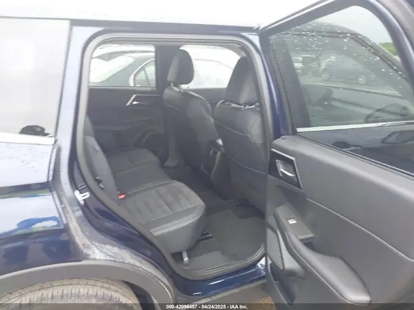 JA4J4VA84RZ044404 2024 MITSUBISHI OUTLANDER - Image 8