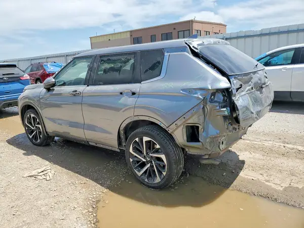 JA4J4VA84RZ046735 2024 MITSUBISHI OUTLANDER - Image 2