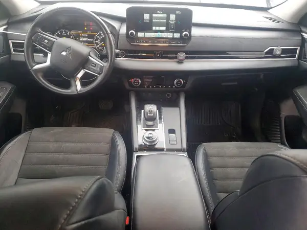 JA4J4VA84RZ048596 2024 MITSUBISHI OUTLANDER - Image 8