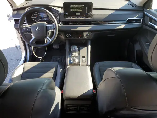 JA4J4VA84RZ049361 2024 MITSUBISHI OUTLANDER - Image 8