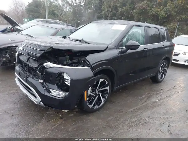 JA4J4VA84RZ053152 2024 MITSUBISHI OUTLANDER - Image 2