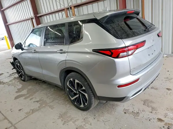 JA4J4VA84RZ060294 2024 MITSUBISHI OUTLANDER - Image 2