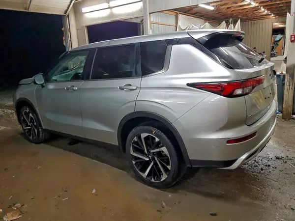 JA4J4VA84RZ075541 2024 MITSUBISHI OUTLANDER - Image 2