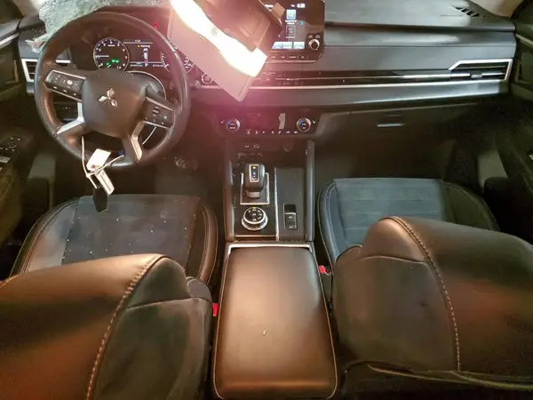 JA4J4VA84RZ075541 2024 MITSUBISHI OUTLANDER - Image 8