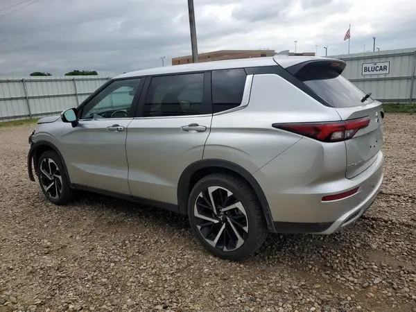 JA4J4VA84RZ079010 2024 MITSUBISHI OUTLANDER - Image 2