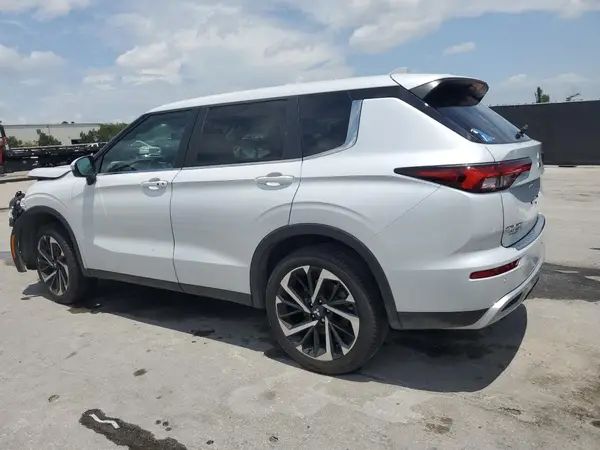 JA4J4VA84RZ082618 2024 MITSUBISHI OUTLANDER - Image 2