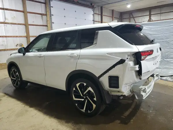 JA4J4VA84RZ084370 2024 MITSUBISHI OUTLANDER - Image 2