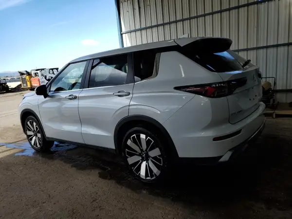 JA4J4VA84SZ012512 2025 MITSUBISHI OUTLANDER - Image 2