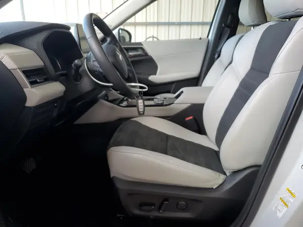 JA4J4VA84SZ012512 2025 MITSUBISHI OUTLANDER - Image 8