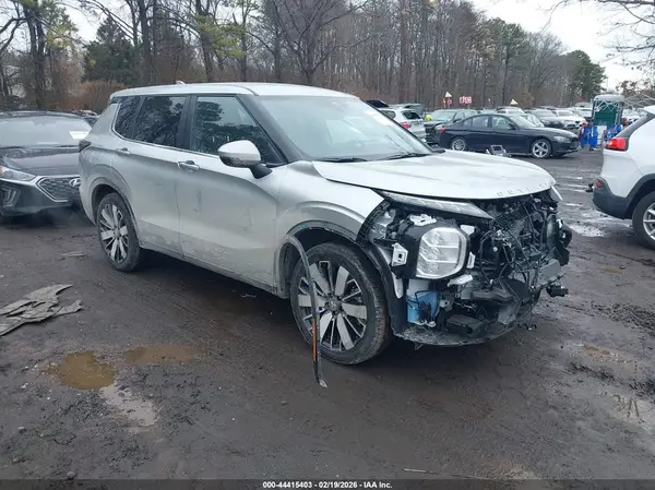 JA4J4VA84SZ024403 2025 MITSUBISHI OUTLANDER - Image 1