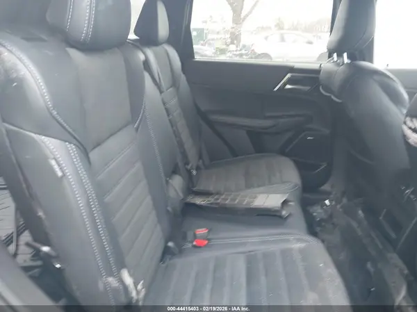 JA4J4VA84SZ024403 2025 MITSUBISHI OUTLANDER - Image 8
