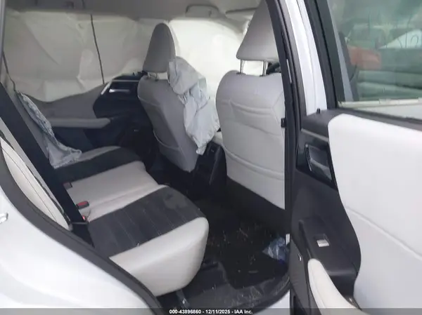 JA4J4VA84SZ034946 2025 MITSUBISHI OUTLANDER - Image 8