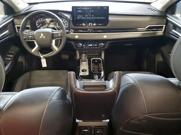 JA4J4VA84SZ045395 2025 MITSUBISHI OUTLANDER - Image 8