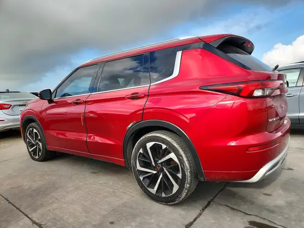 JA4J4VA85NZ037441 2022 MITSUBISHI OUTLANDER - Image 2