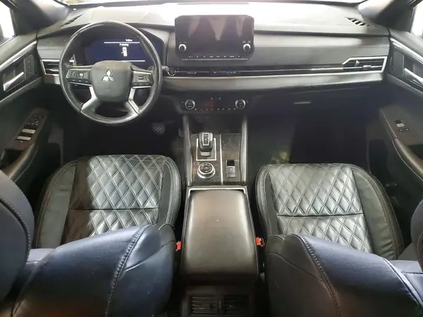 JA4J4VA85PZ017774 2023 MITSUBISHI OUTLANDER - Image 8