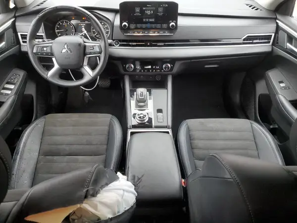 JA4J4VA85RZ015588 2024 MITSUBISHI OUTLANDER - Image 8