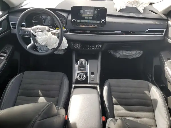 JA4J4VA85RZ026610 2024 MITSUBISHI OUTLANDER - Image 8