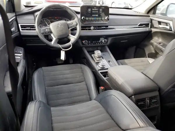 JA4J4VA85RZ030821 2024 MITSUBISHI OUTLANDER - Image 8