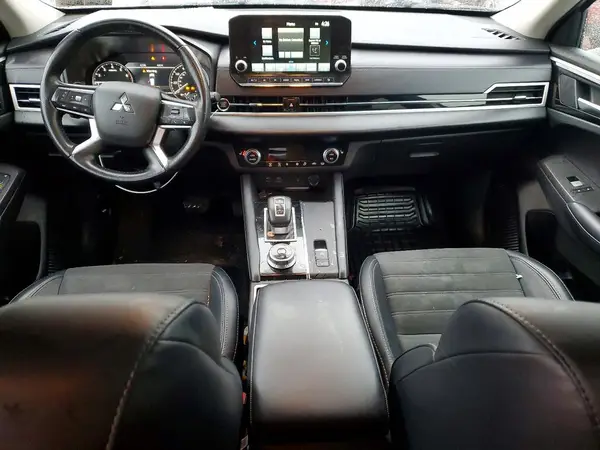 JA4J4VA85RZ037283 2024 MITSUBISHI OUTLANDER - Image 8