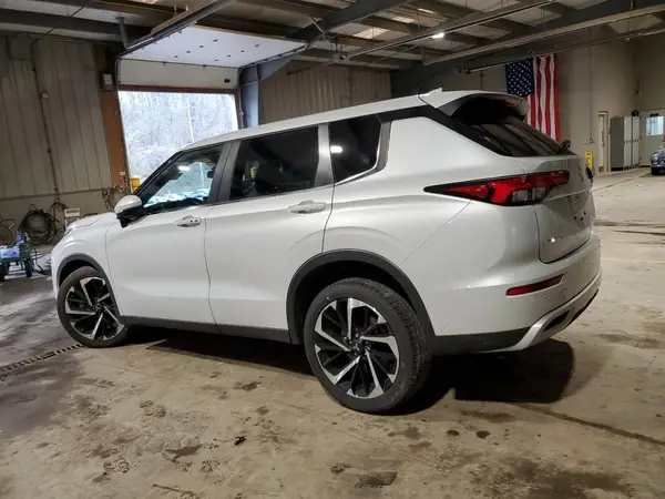 JA4J4VA85RZ054097 2024 MITSUBISHI OUTLANDER - Image 2