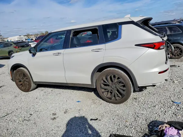 JA4J4VA85RZ061471 2024 MITSUBISHI OUTLANDER - Image 2
