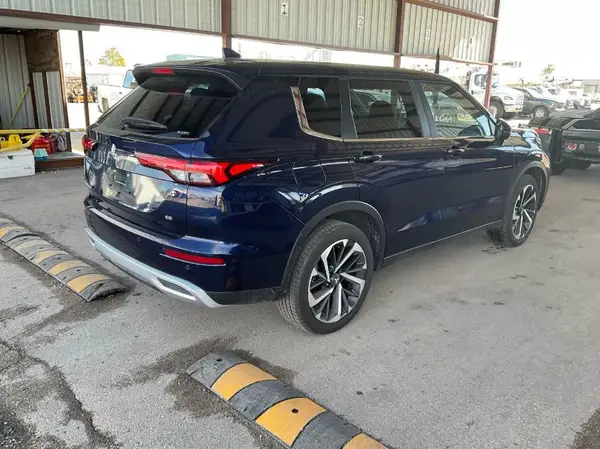JA4J4VA85RZ065391 2024 MITSUBISHI OUTLANDER - Image 2