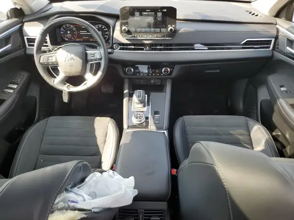 JA4J4VA85RZ073071 2024 MITSUBISHI OUTLANDER - Image 8