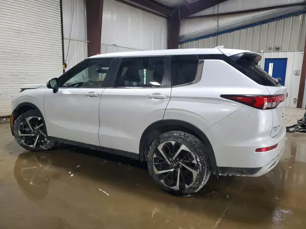 JA4J4VA85RZ076178 2024 MITSUBISHI OUTLANDER - Image 2