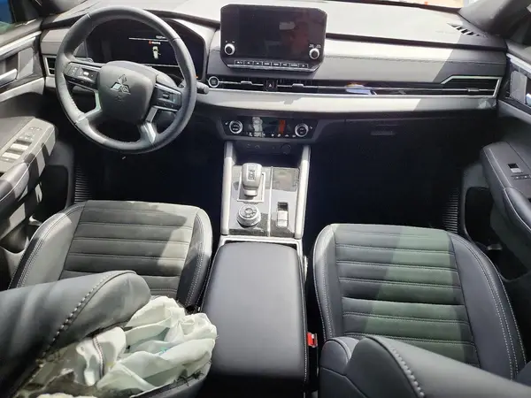 JA4J4VA85RZ077329 2024 MITSUBISHI OUTLANDER - Image 8